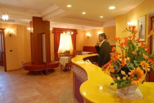 Hotel Duca Di Calabria Serra San Bruno Exteriör bild
