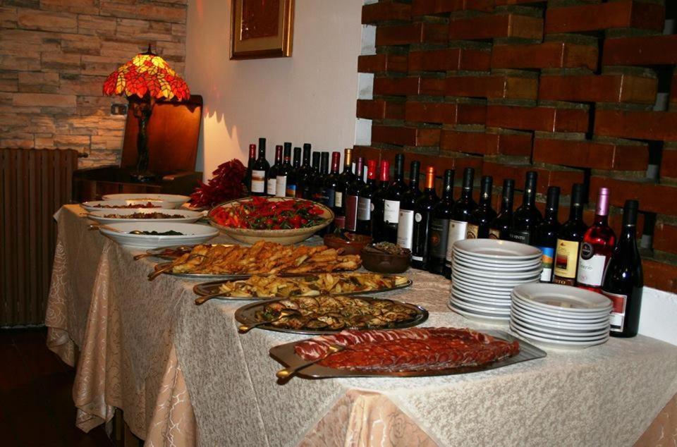 Hotel Duca Di Calabria Serra San Bruno Exteriör bild