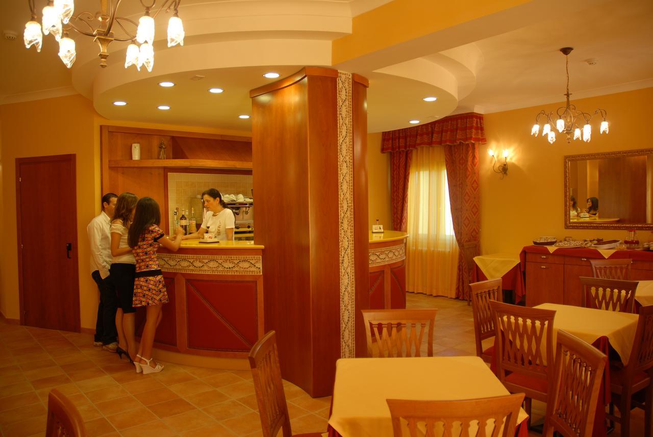 Hotel Duca Di Calabria Serra San Bruno Exteriör bild