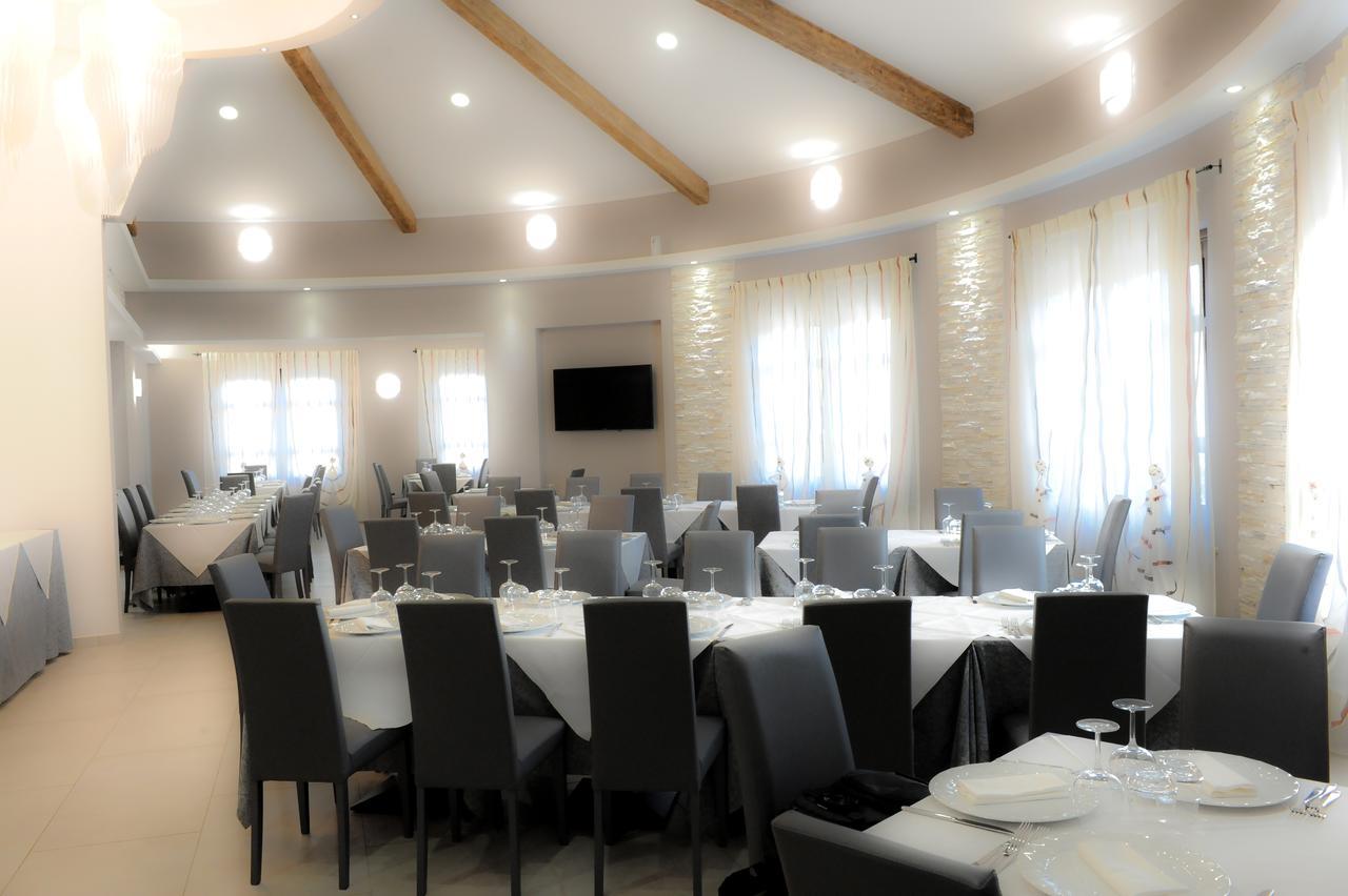Hotel Duca Di Calabria Serra San Bruno Exteriör bild