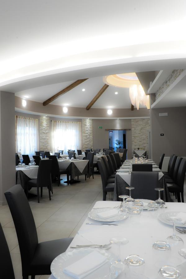 Hotel Duca Di Calabria Serra San Bruno Exteriör bild