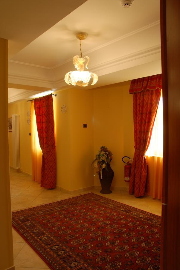 Hotel Duca Di Calabria Serra San Bruno Exteriör bild